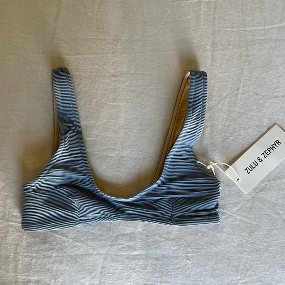 NWT  ✨ SIGNATURE CROP BRALETTE TOP - DENIM ✨ - Picture 4 of 4